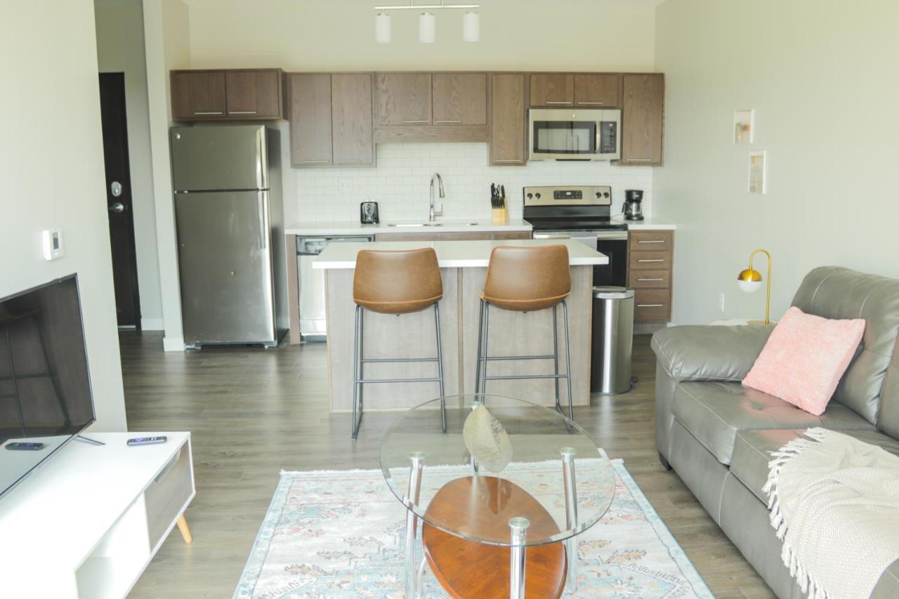 Sleepover Premier Downtown Apartment *