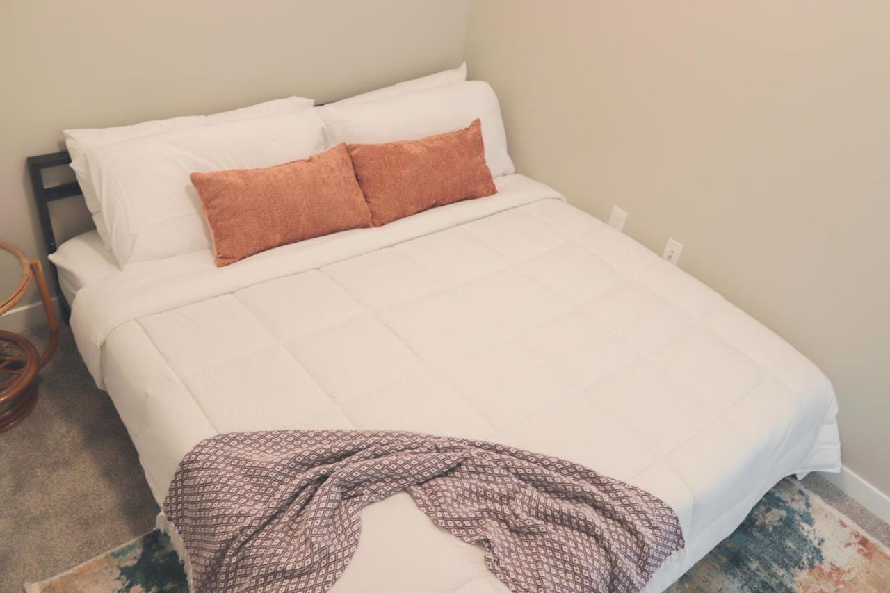 Sleepover Premier Downtown Apartment *