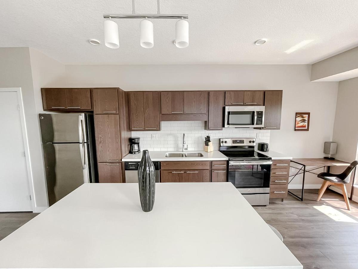 Sleepover Premier Downtown Apartment *