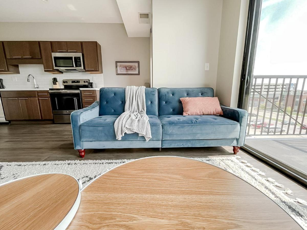 Sleepover Premier Downtown Apartment *