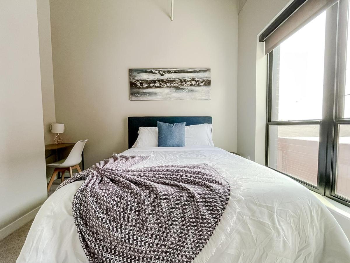 Sleepover Premier Downtown Apartment *