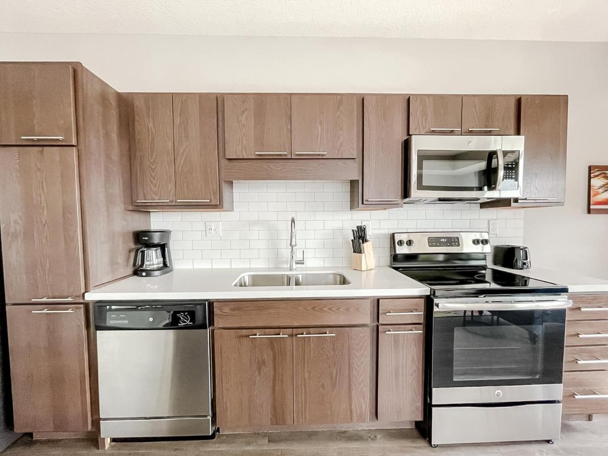 Sleepover Premier Downtown Apartment *